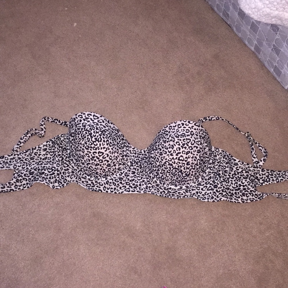 Padded leopard bikini top